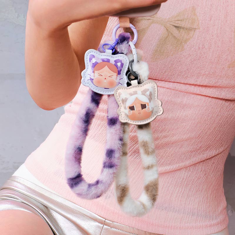 CRYBABYWildbut Cutiephone Charm Blind 6個 CRYBABY Wild but Cutie Series-Phone Charm Blind Box – WHOOPEA